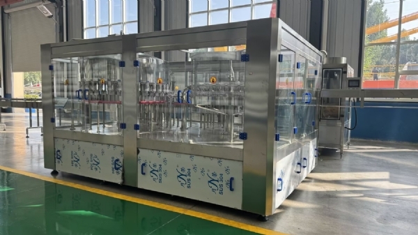 10000瓶/小時小瓶水灌裝設備